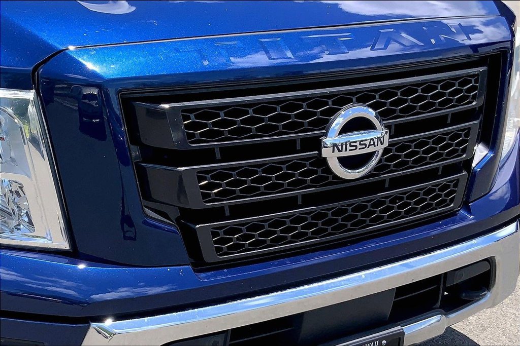 Used 2020 Nissan Titan SV w/ SV Convenience Package RWD image 28