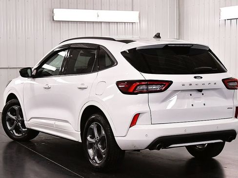 Used 2023 Ford Escape ST-Line AWD/4WD image 5