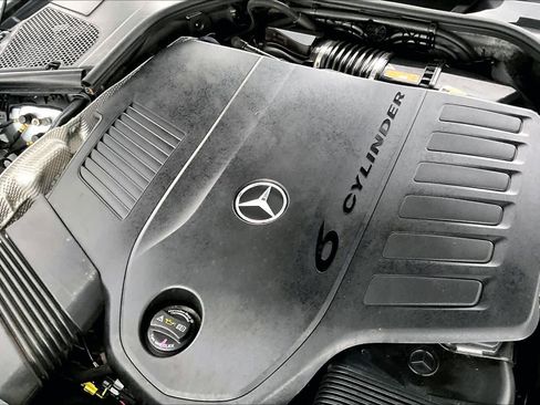 Certified 2022 Mercedes-Benz S 500 4MATIC image 31