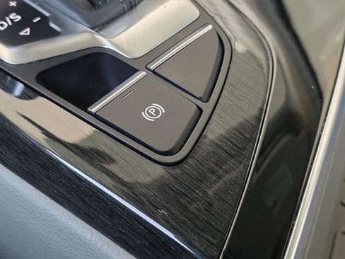 Used 2019 Audi Q7 3.0T Premium Plus w/ Premium Plus Package AWD/4WD image 31