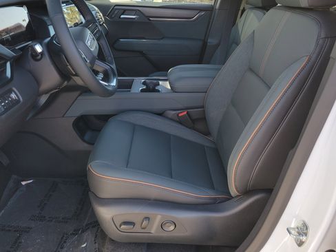 New 2026 GMC Acadia AT4 image 6