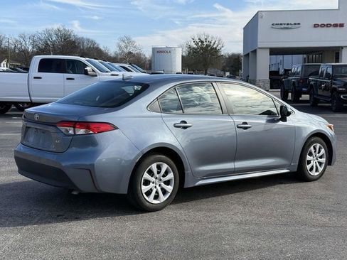 Used 2024 Toyota Corolla LE image 6
