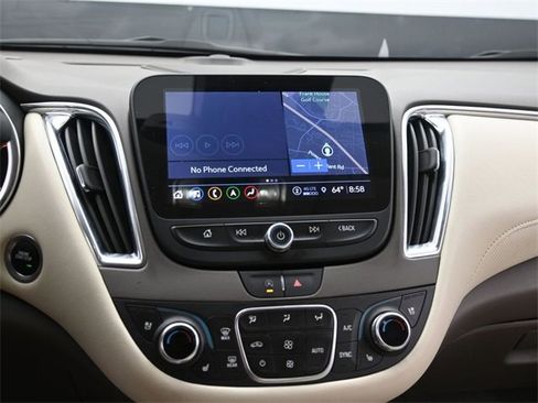 Used 2024 Chevrolet Malibu LT image 22