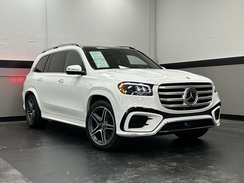 Certified 2025 Mercedes-Benz GLS 450 GLS 450 image 2