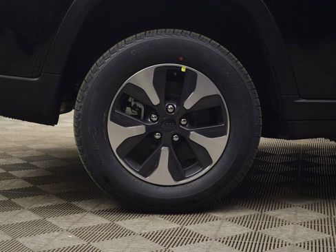 New 2025 Jeep Grand Cherokee Limited 4xe w/ Trailer Tow Package image 14