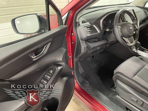 Used 2023 Subaru Ascent Premium w/ Convenience Package image 10