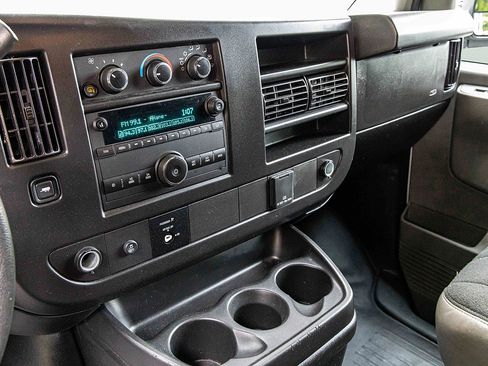 Used 2023 GMC Savana 2500 w/ Driver Convenience Package image 11