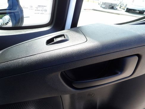 Used 2025 RAM ProMaster 2500 w/ U-Haul Equipment Group FWD image 31