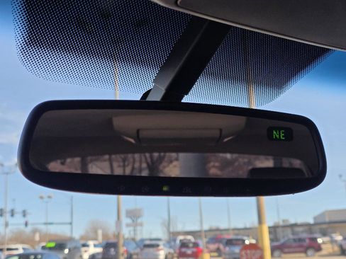 Used 2010 Toyota Tundra Limited image 30