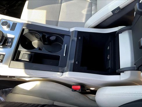 New 2026 Jaguar F-PACE R-Dynamic S image 19