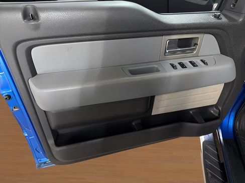 Used 2011 Ford F150 XLT w/ XLT Chrome Pkg image 12