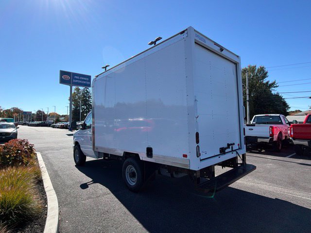 New 2027 Ford E-350 and Econoline 350 Super Duty RWD image 7