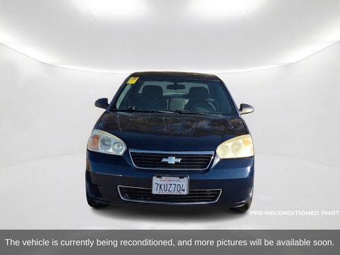 Used 2007 Chevrolet Malibu LS FWD image 2