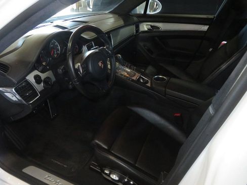 Used 2010 Porsche Panamera Turbo image 17