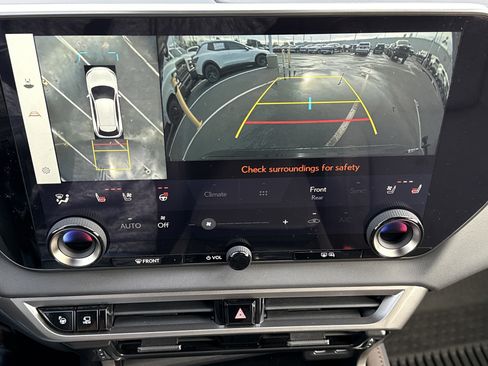 Used 2023 Lexus RX 350 w/ Luxury Package image 25