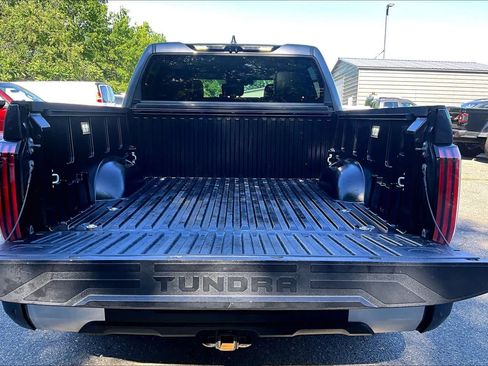 Used 2024 Toyota Tundra Limited AWD/4WD image 30