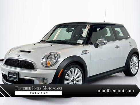 Used 2011 MINI Cooper S image 1