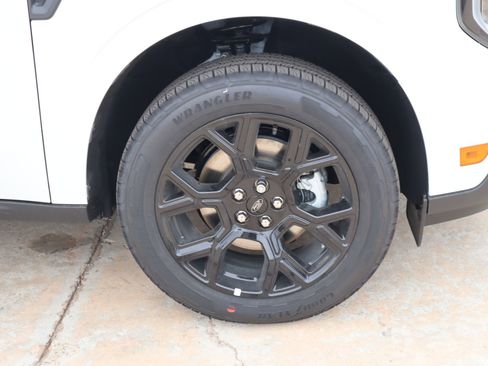 New 2026 Ford Maverick Lariat w/ Black Appearance Package AWD/4WD image 18