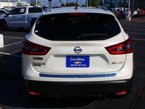 Used 2022 Nissan Rogue Sport SL w/ Premium Package image 10