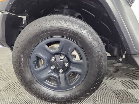 Used 2024 Jeep Wrangler Unlimited Sport AWD/4WD image 8