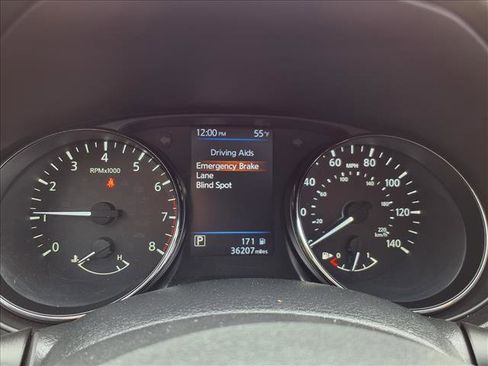 Used 2021 Nissan Rogue Sport S image 18