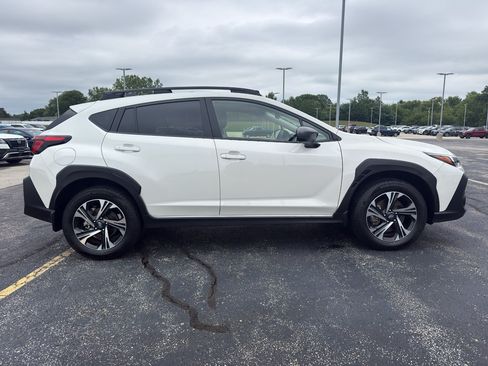 Used 2024 Subaru Crosstrek 2.0i Premium AWD/4WD image 4