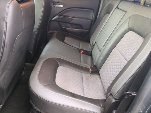 Used 2017 Chevrolet Colorado Z71 AWD/4WD image 18