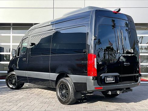 Used 2024 Mercedes-Benz Sprinter 2500 image 12