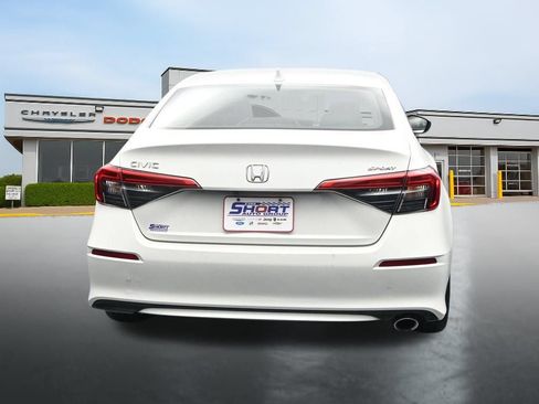 Used 2024 Honda Civic Sport image 4
