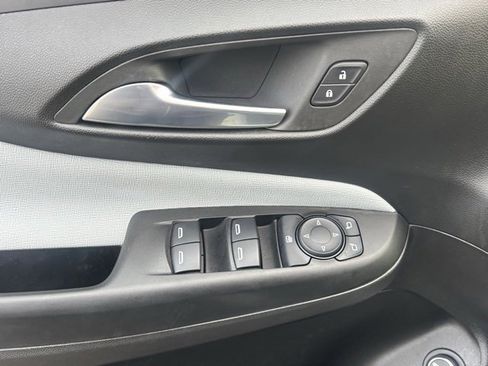 Used 2024 Buick Envista Preferred w/ Convenience I Package image 11