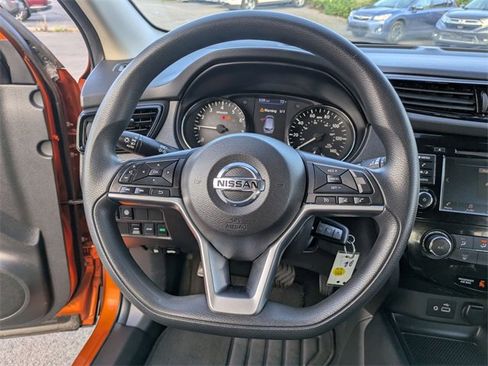 Used 2021 Nissan Rogue Sport S image 9