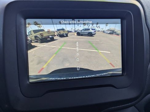 Used 2018 Jeep Renegade Latitude FWD image 11
