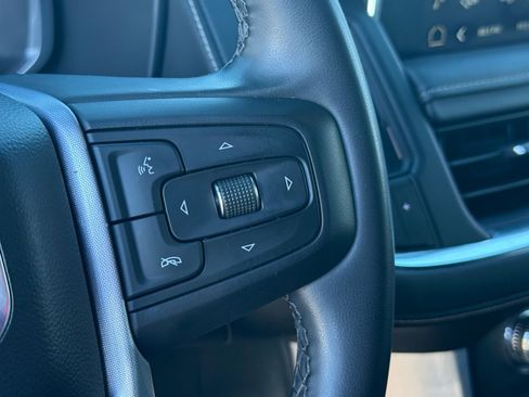 Used 2023 GMC Yukon XL SLT image 19