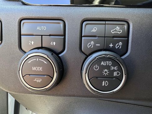 Used 2024 Chevrolet Silverado 1500 RST w/ Convenience Package II AWD/4WD image 16