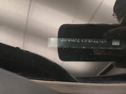 Used 2021 Chevrolet Equinox LT FWD image 33