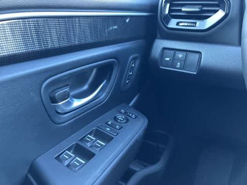 Certified 2025 Honda Pilot Black Edition image 40