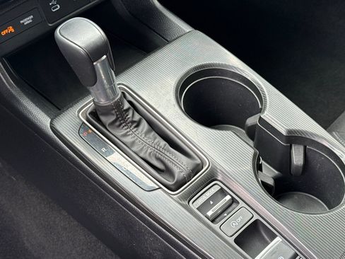 Certified 2025 Honda Civic Sport image 17