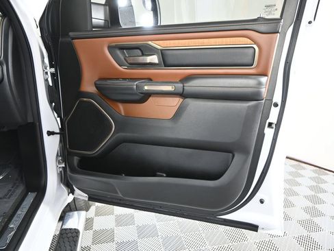 Used 2022 RAM 1500 Limited w/ Body Color Bumper Group AWD/4WD image 13