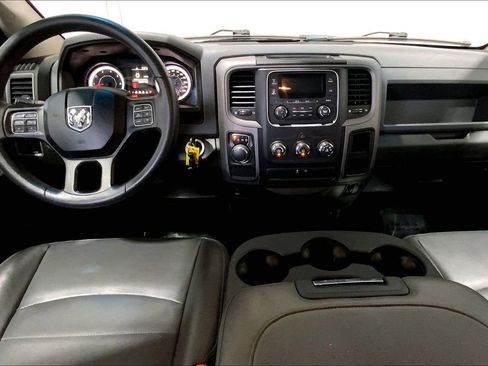 Used 2019 RAM 1500 Tradesman w/ Chrome Appearance Group image 14