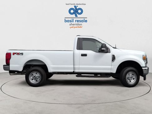 Used 2022 Ford F250 XL w/ Power Equipment Group image 9