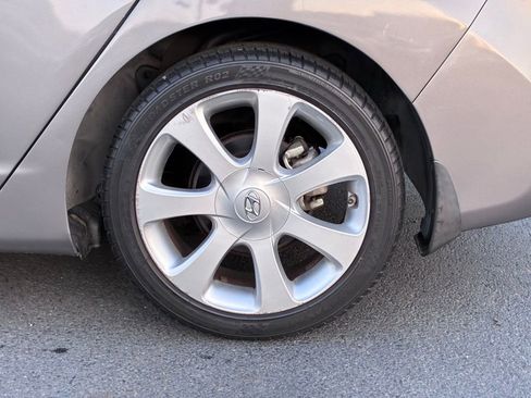 Used 2013 Hyundai Elantra Limited FWD image 49