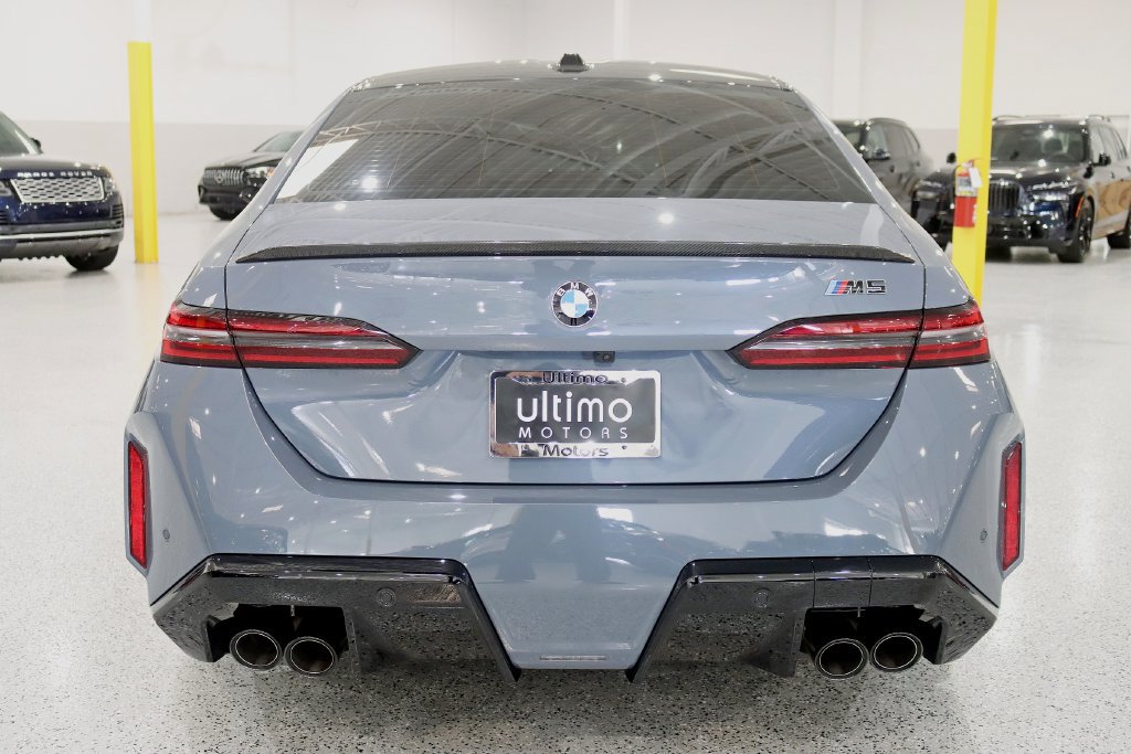 Used 2025 BMW M5 w/ Carbon Package AWD/4WD image 15