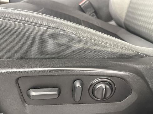 Used 2021 Chevrolet Silverado 1500 LT Trail Boss image 12