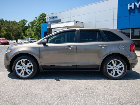 Used 2012 Ford Edge SEL FWD image 3