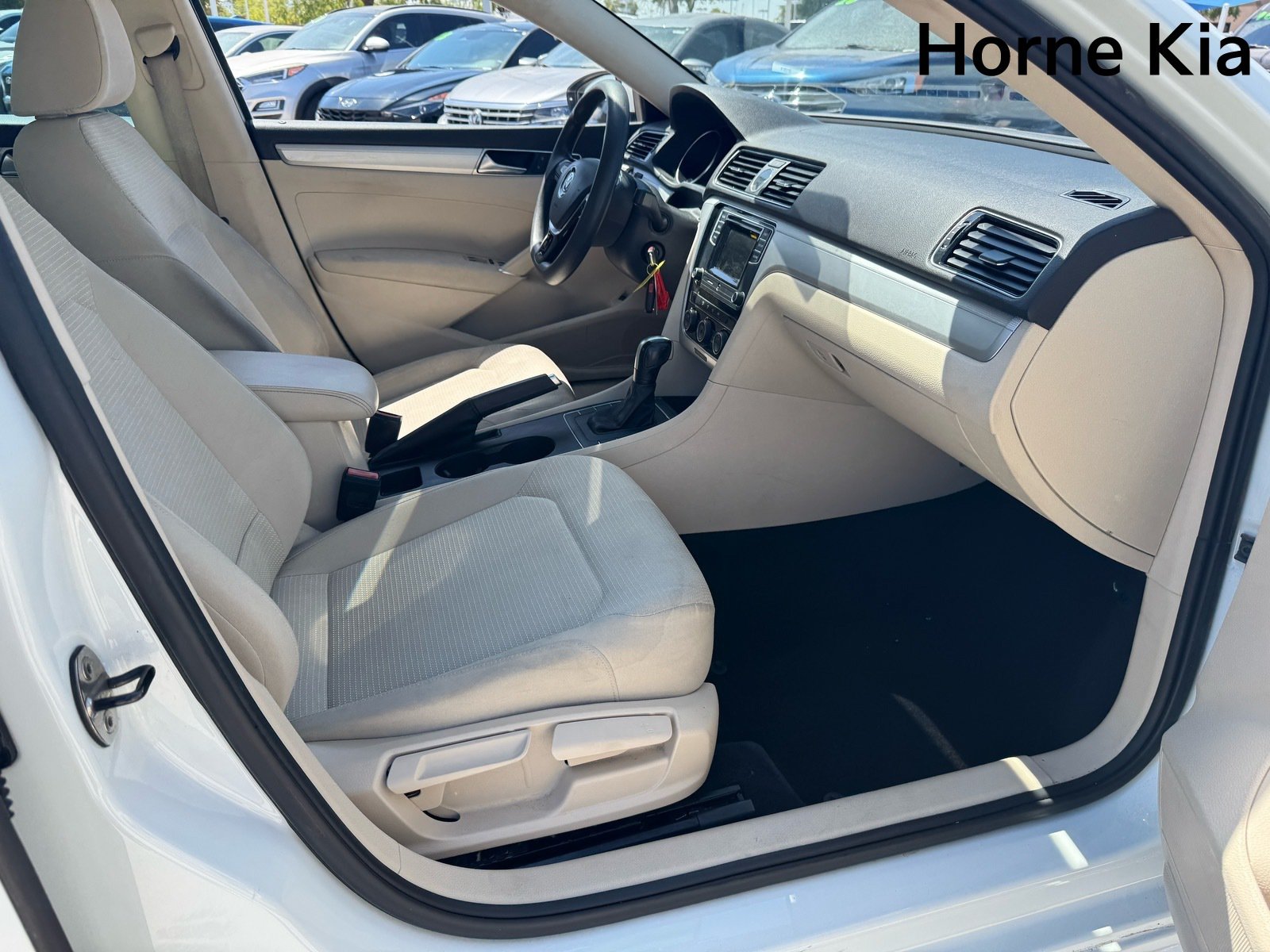 Used 2017 Volkswagen Passat 1.8T S FWD image 27