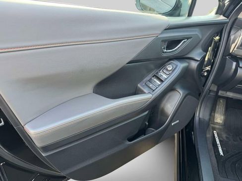 Used 2025 Subaru Crosstrek 2.5i Limited w/ Crosstrek Mirror Package image 22