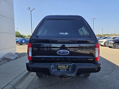 Certified 2019 Ford F250 Lariat w/ Lariat Ultimate Package image 6