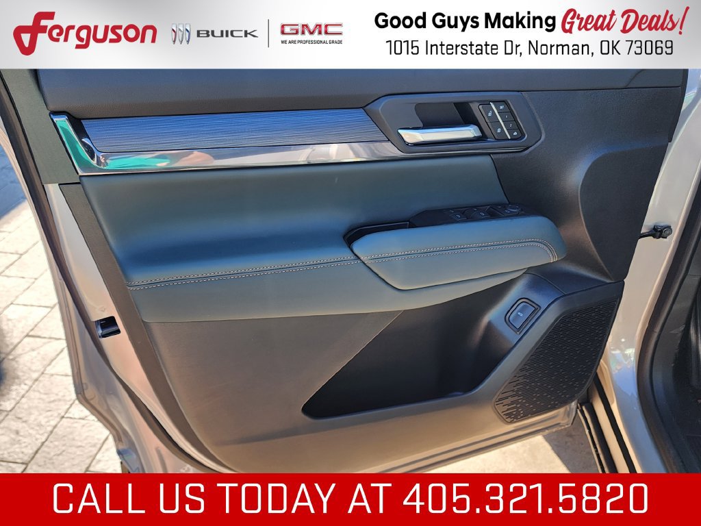 New 2027 GMC Terrain AT4 w/ Convenience Package III AWD/4WD image 13