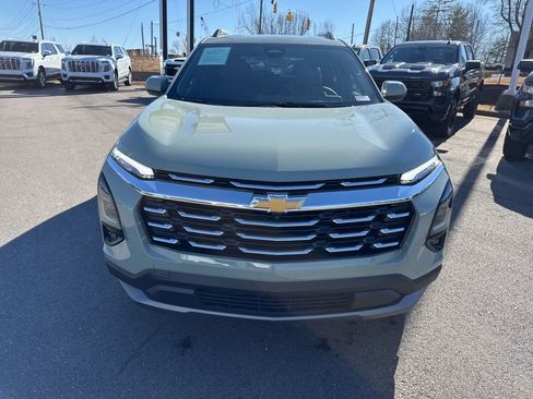 Used 2025 Chevrolet Equinox LT w/ Convenience Package II image 8