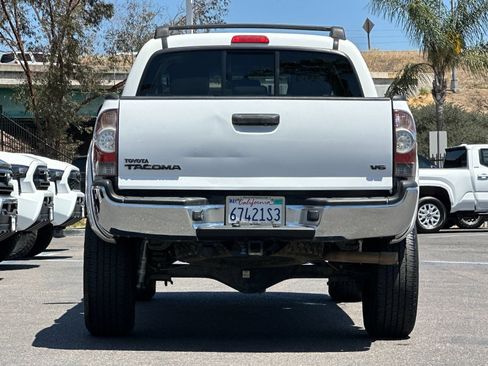 Used 2013 Toyota Tacoma 4x4 Double Cab w/ TRD Off-Road Pkg image 4